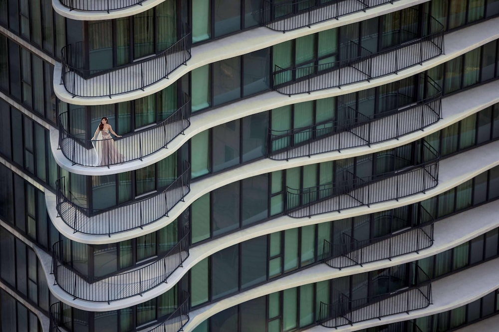 Radisson Blu Aqua Hotel Chicago — Hotel building in Chicago, Illinois