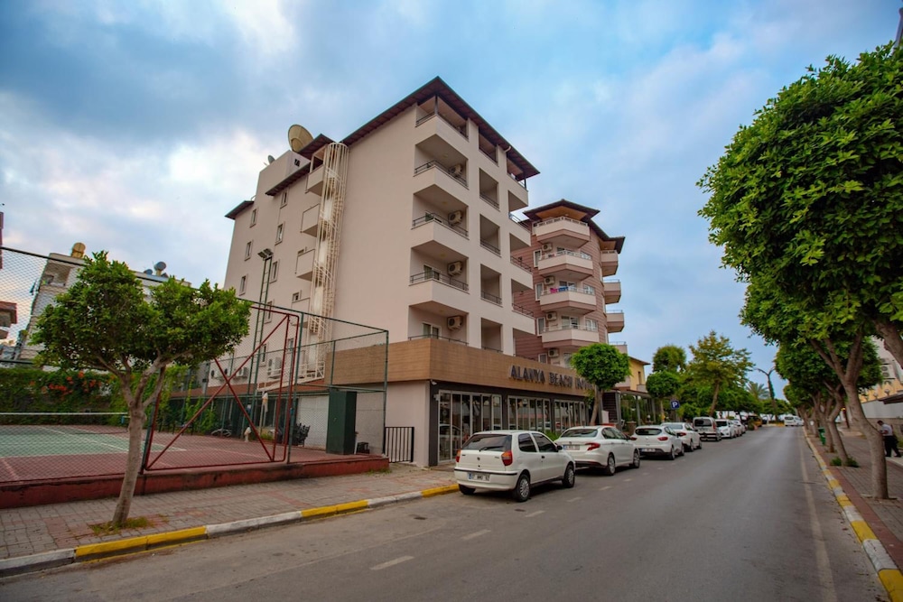 Alanya Beach Hotel — Hotel building in Alanya