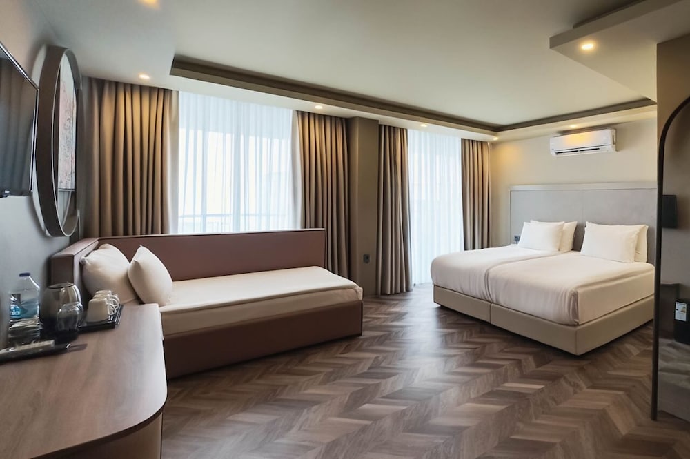 Büyük Hotel — Hotel rooms in Alanya