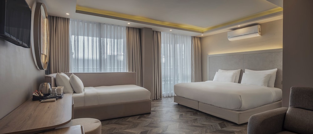 Büyük Hotel — Hotel rooms in Alanya