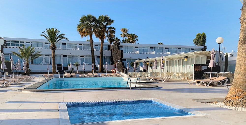 Arena Dorada - Apartments — Swimming pool in Puerto del Carmen, Canary Islands