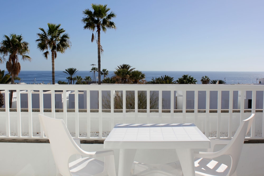 Arena Dorada - Apartments — Hotel rooms in Puerto del Carmen, Canary Islands