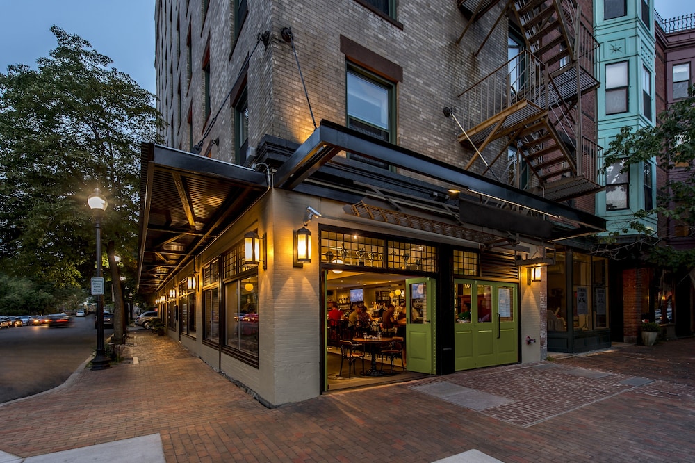 Staypineapple, A Delightful Hotel, South End — Restaurant & bars in Boston, Massachusetts
