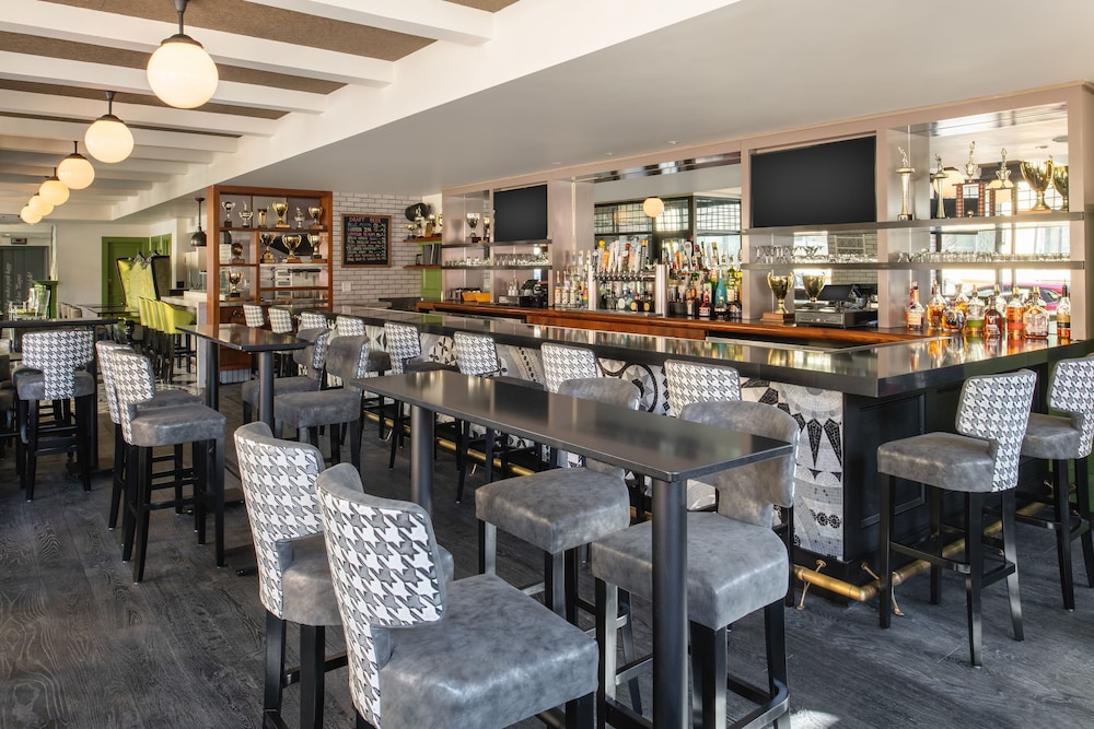 Staypineapple, A Delightful Hotel, South End — Restaurant & bars in Boston, Massachusetts