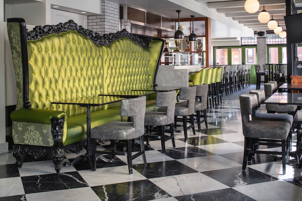 Staypineapple, A Delightful Hotel, South End — Restaurant & bars in Boston, Massachusetts