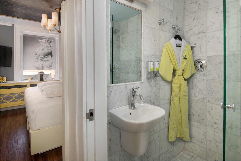 Staypineapple, A Delightful Hotel, South End — Hotel rooms in Boston, Massachusetts