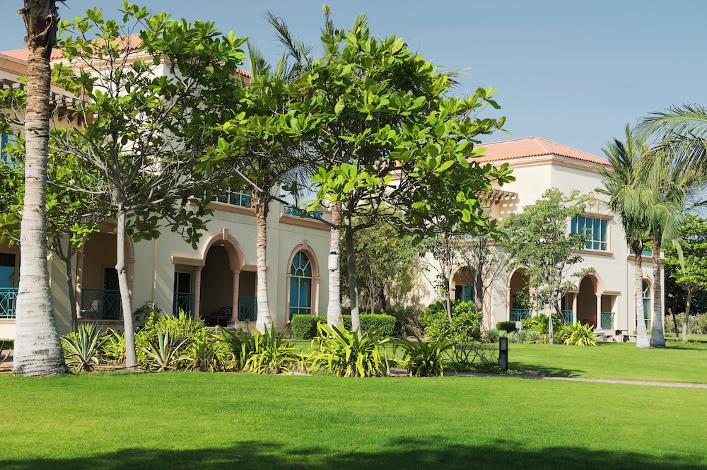 Al Raha Beach Resort & Spa — Hotel building in Abu Dhabi