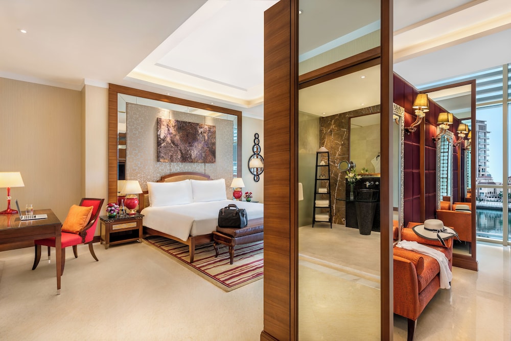 Al Raha Beach Resort & Spa — Hotel rooms in Abu Dhabi