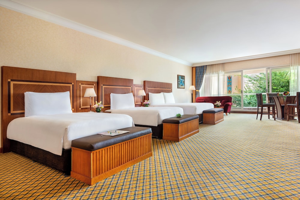 Al Raha Beach Resort & Spa — Hotel rooms in Abu Dhabi