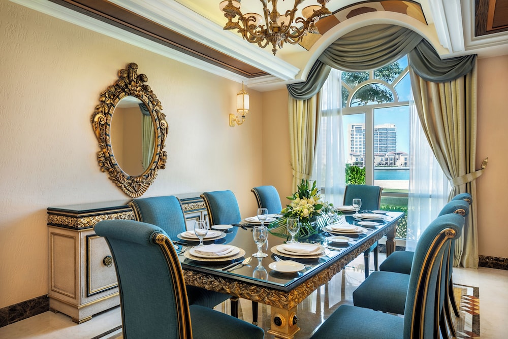 Al Raha Beach Resort & Spa — Restaurant & bars in Abu Dhabi