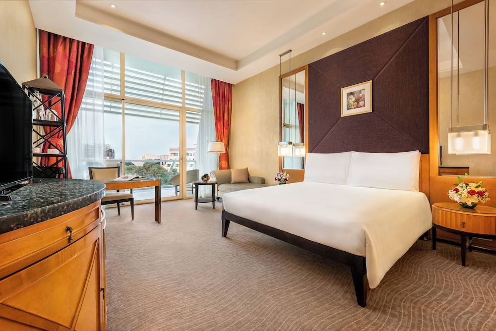 Al Raha Beach Resort & Spa — Hotel rooms in Abu Dhabi
