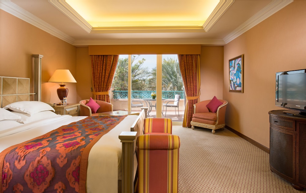 Al Raha Beach Resort & Spa — Hotel rooms in Abu Dhabi