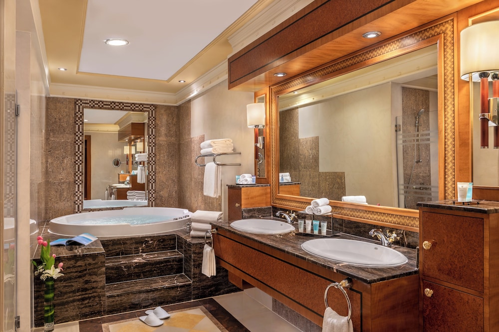 Al Raha Beach Resort & Spa — Hotel rooms in Abu Dhabi