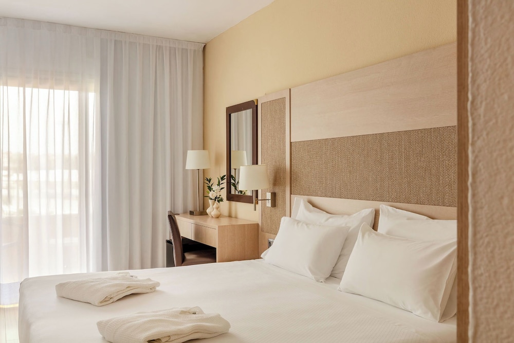 Augusta Club & Spa - Adults Only — Hotel rooms in Lloret de Mar, Catalonia