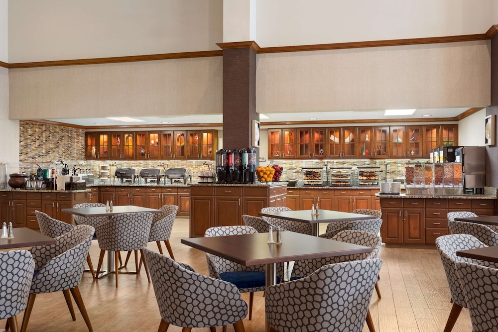 Homewood Suites by Hilton Orlando-International Drive/Convention Center — Restaurant & bars in Orlando, Florida