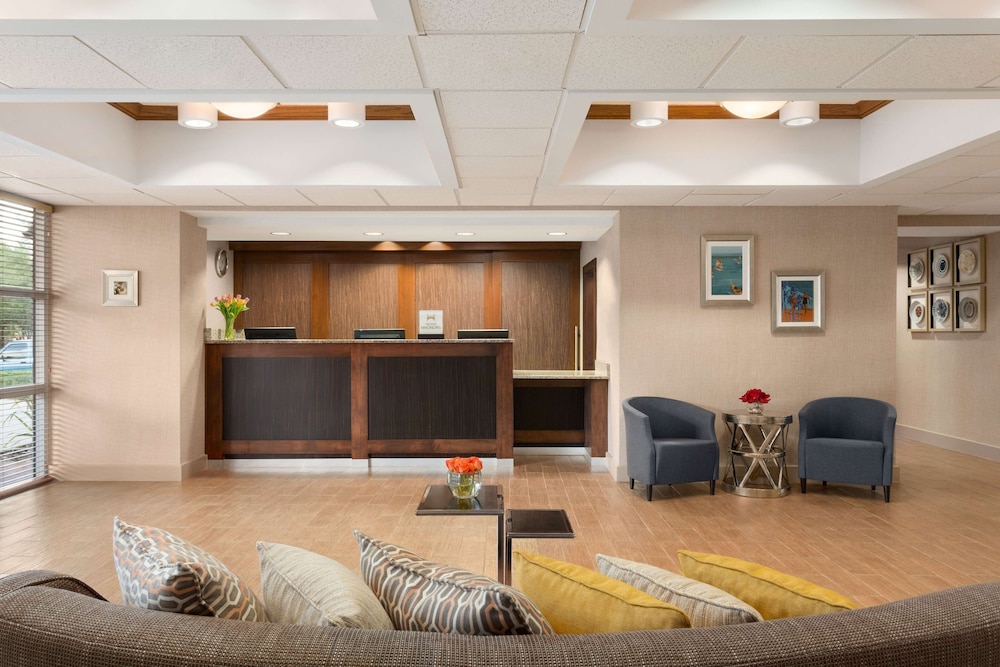 Homewood Suites by Hilton Orlando-International Drive/Convention Center — Hotel building in Orlando, Florida