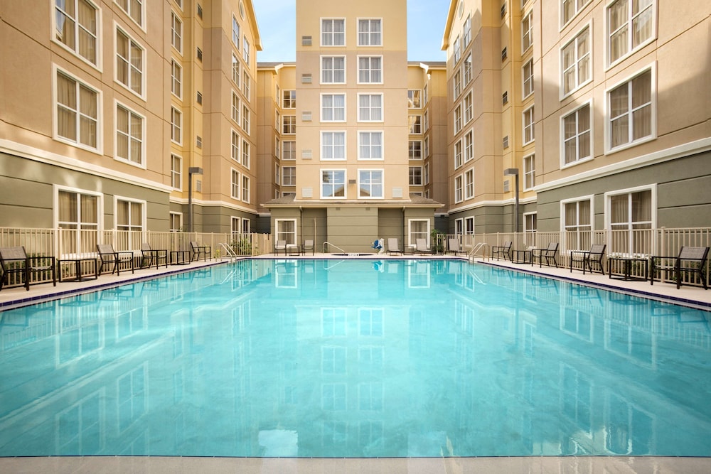 Homewood Suites by Hilton Orlando-International Drive/Convention Center — Swimming pool in Orlando, Florida