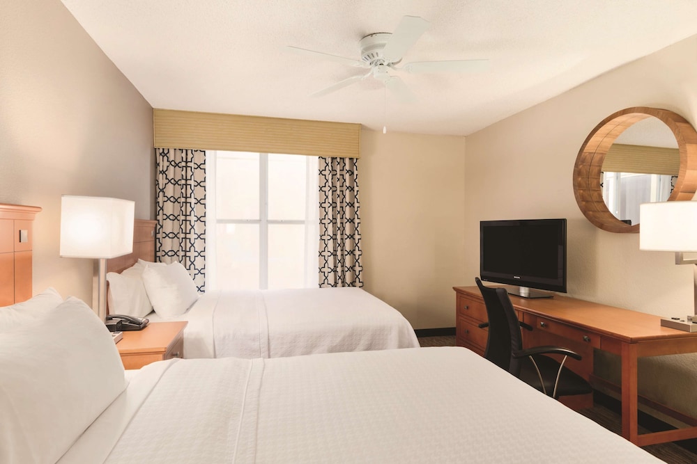 Homewood Suites by Hilton Orlando-International Drive/Convention Center — Hotel rooms in Orlando, Florida