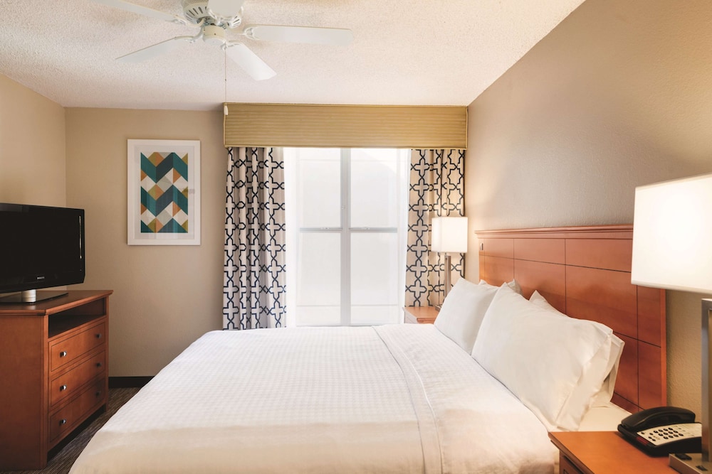 Homewood Suites by Hilton Orlando-International Drive/Convention Center — Hotel rooms in Orlando, Florida