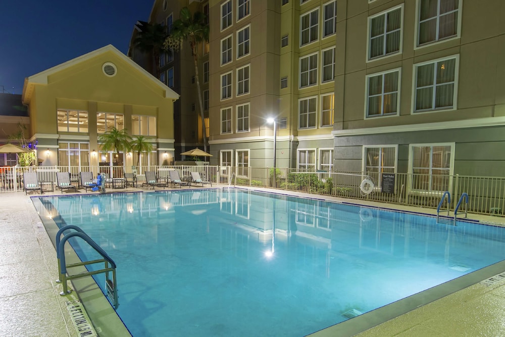 Homewood Suites by Hilton Orlando-International Drive/Convention Center — Swimming pool in Orlando, Florida