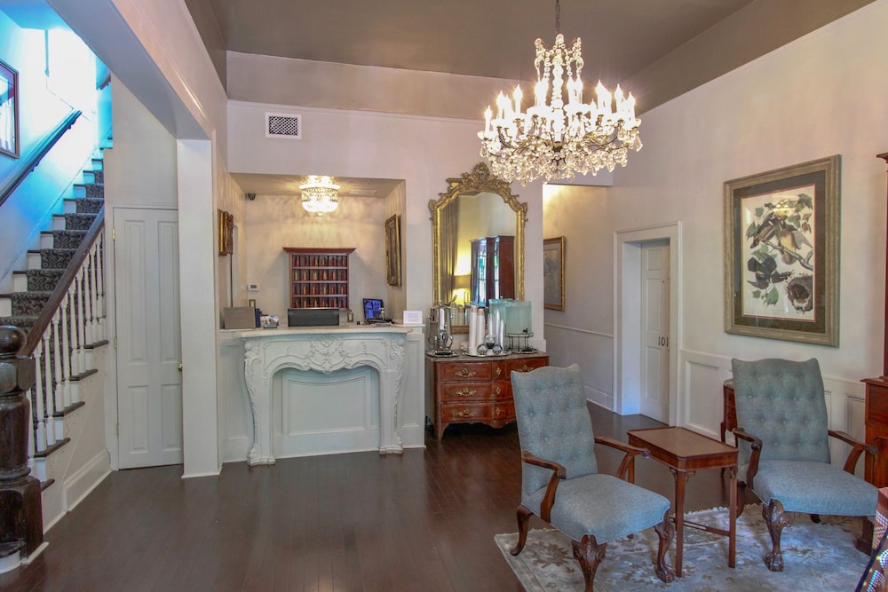 Andrew Jackson Hotel, a French Quarter Inns Hotel — Hotel rooms in New Orleans, Louisiana