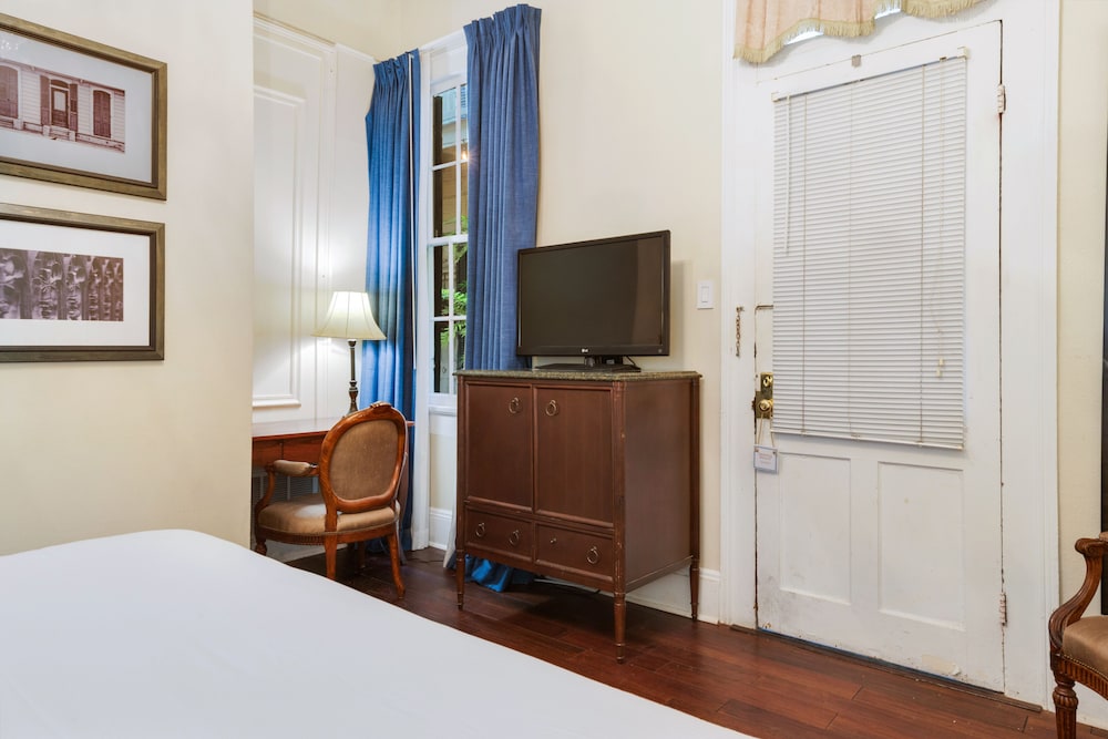 Andrew Jackson Hotel, a French Quarter Inns Hotel — Hotel rooms in New Orleans, Louisiana