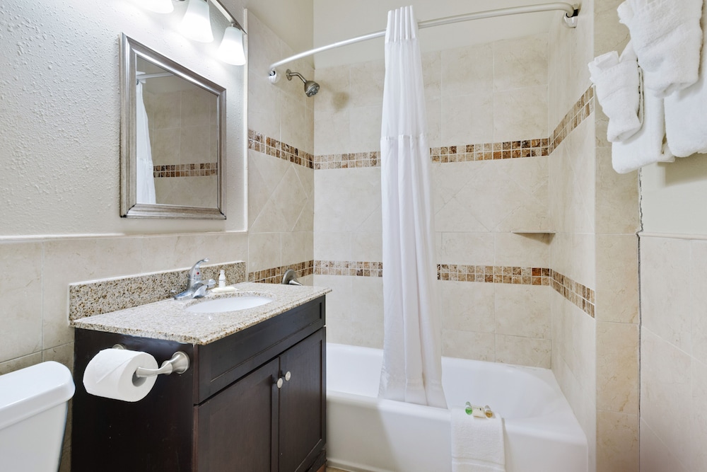Andrew Jackson Hotel, a French Quarter Inns Hotel — Hotel rooms in New Orleans, Louisiana