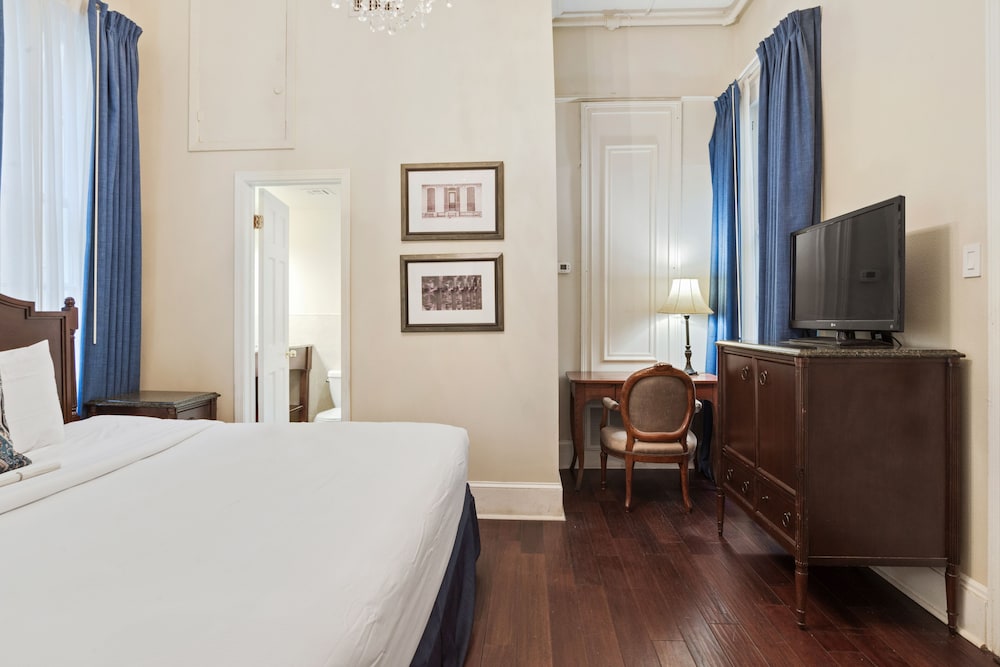 Andrew Jackson Hotel, a French Quarter Inns Hotel — Hotel rooms in New Orleans, Louisiana