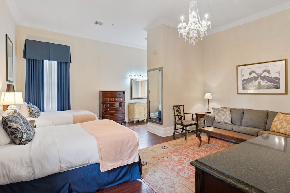 Andrew Jackson Hotel, a French Quarter Inns Hotel — Hotel rooms in New Orleans, Louisiana