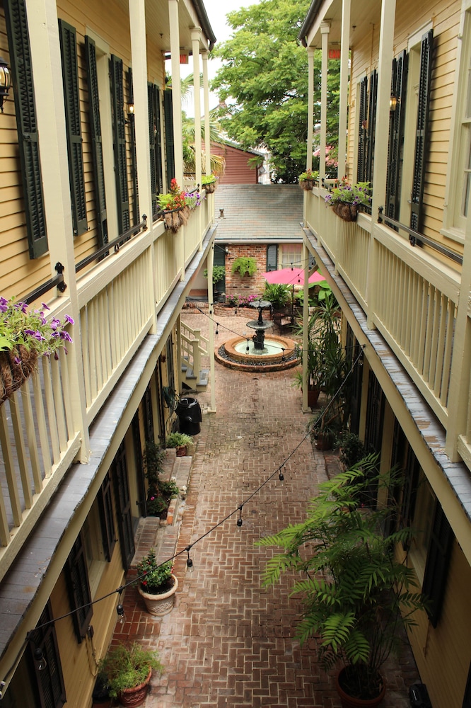 Andrew Jackson Hotel, a French Quarter Inns Hotel — Hotel building in New Orleans, Louisiana