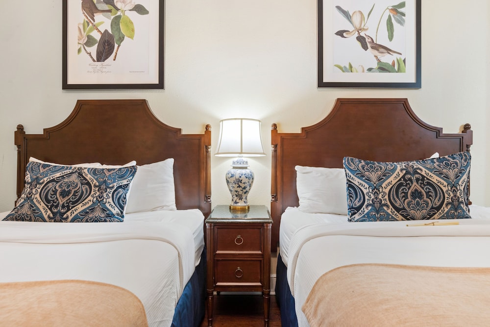 Andrew Jackson Hotel, a French Quarter Inns Hotel — Hotel rooms in New Orleans, Louisiana