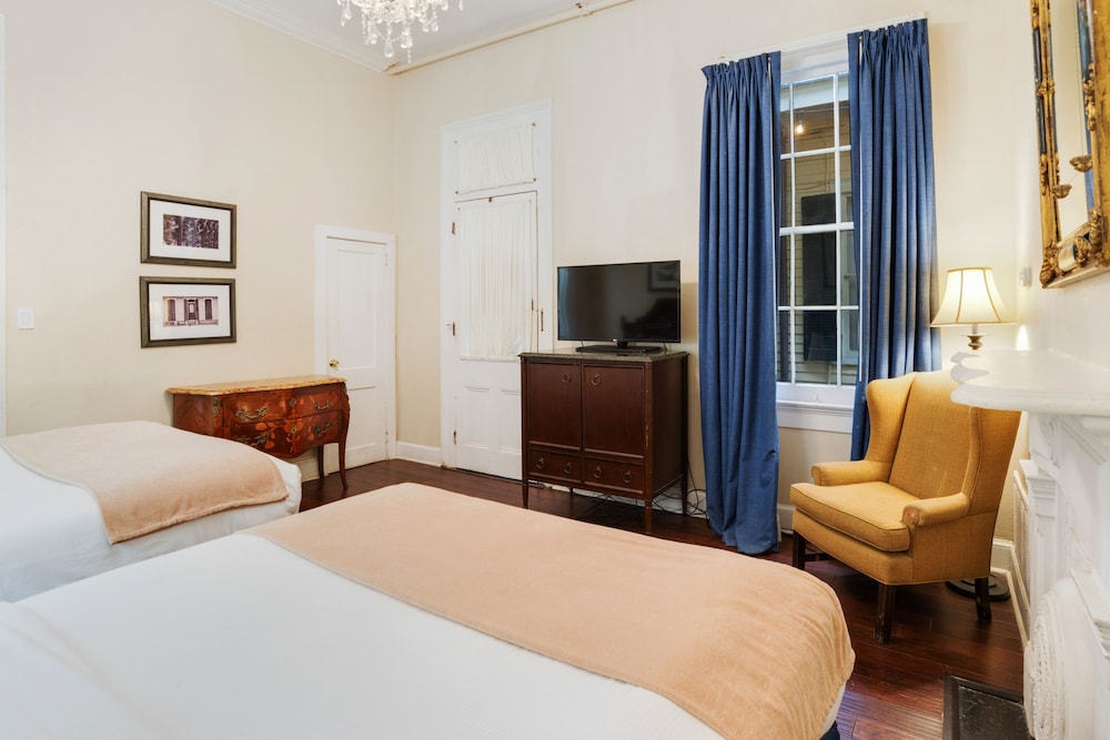 Andrew Jackson Hotel, a French Quarter Inns Hotel — Hotel rooms in New Orleans, Louisiana