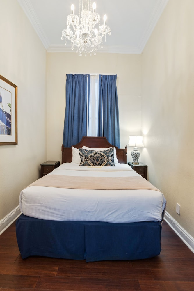 Andrew Jackson Hotel, a French Quarter Inns Hotel — Hotel rooms in New Orleans, Louisiana