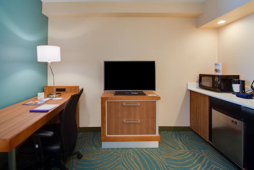 SpringHill Suites by Marriott Orlando Lake Buena Vista South — Hotel rooms in Kissimmee, Florida