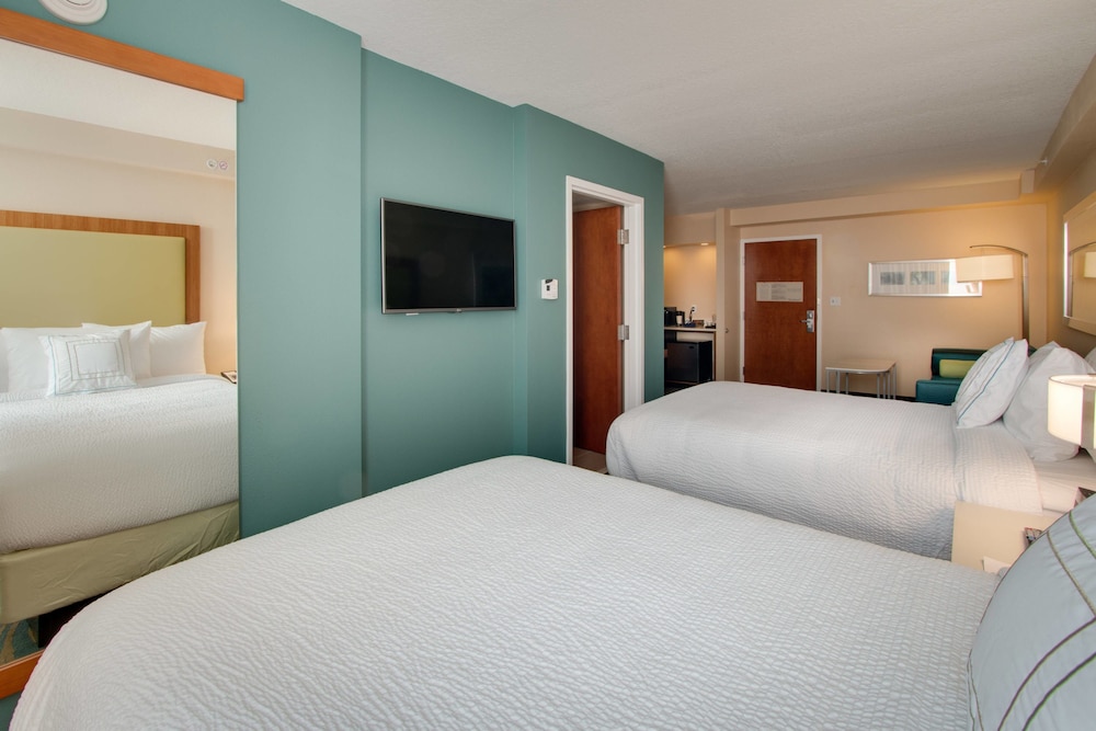 SpringHill Suites by Marriott Orlando Lake Buena Vista South — Hotel rooms in Kissimmee, Florida