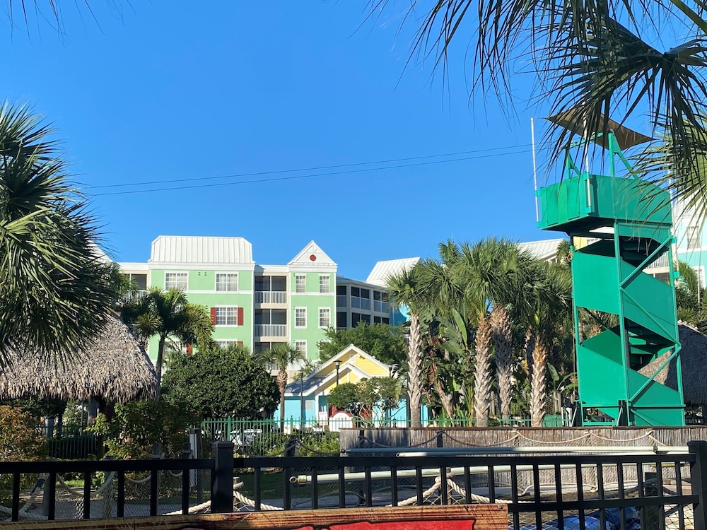 SpringHill Suites by Marriott Orlando Lake Buena Vista South — Hotel building in Kissimmee, Florida