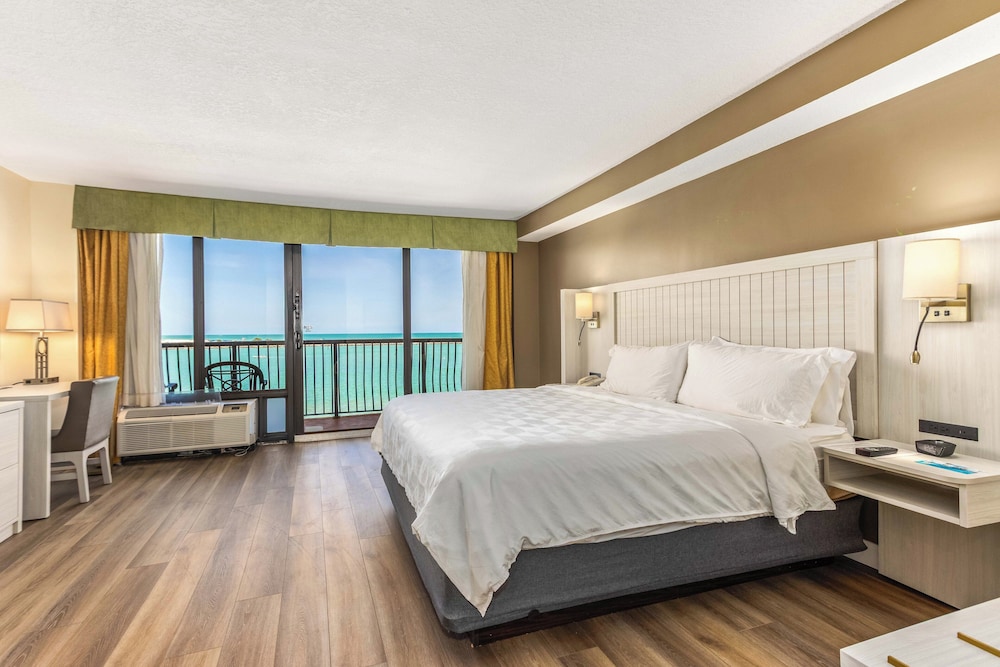 Holiday Inn & Suites Clearwater Beach by IHG — Hotel rooms in Clearwater, Florida