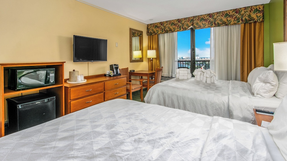 Holiday Inn & Suites Clearwater Beach by IHG — Hotel rooms in Clearwater, Florida