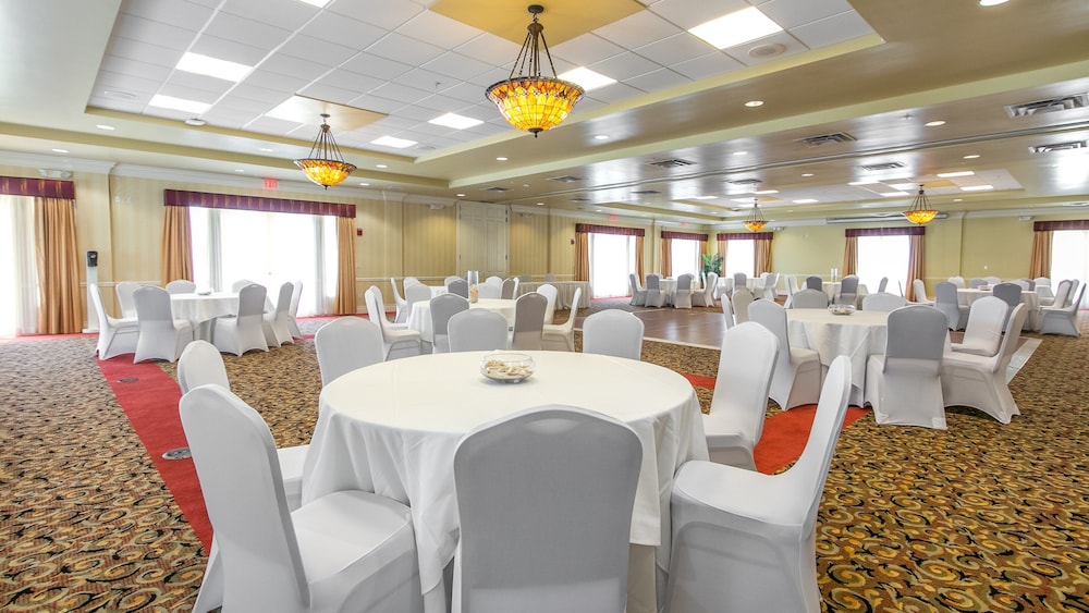 Holiday Inn & Suites Clearwater Beach by IHG — Restaurant & bars in Clearwater, Florida