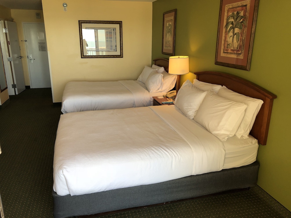 Holiday Inn & Suites Clearwater Beach by IHG — Hotel rooms in Clearwater, Florida