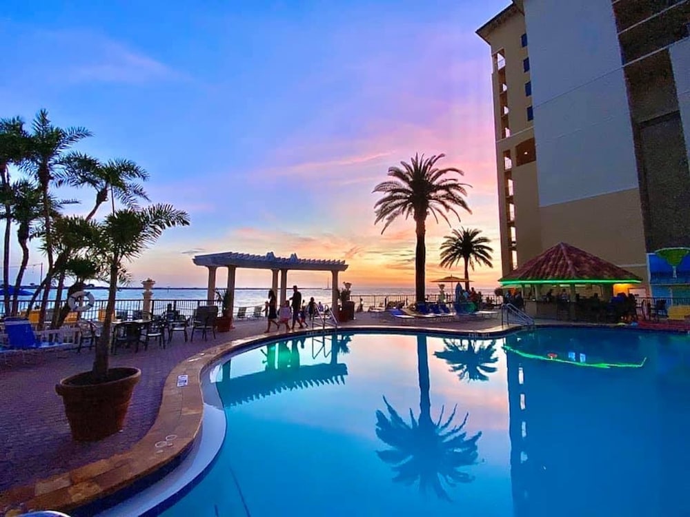 Holiday Inn & Suites Clearwater Beach by IHG — Swimming pool in Clearwater, Florida