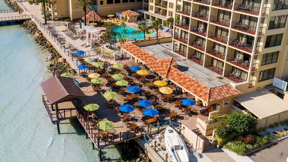 Holiday Inn & Suites Clearwater Beach by IHG — Restaurant & bars in Clearwater, Florida