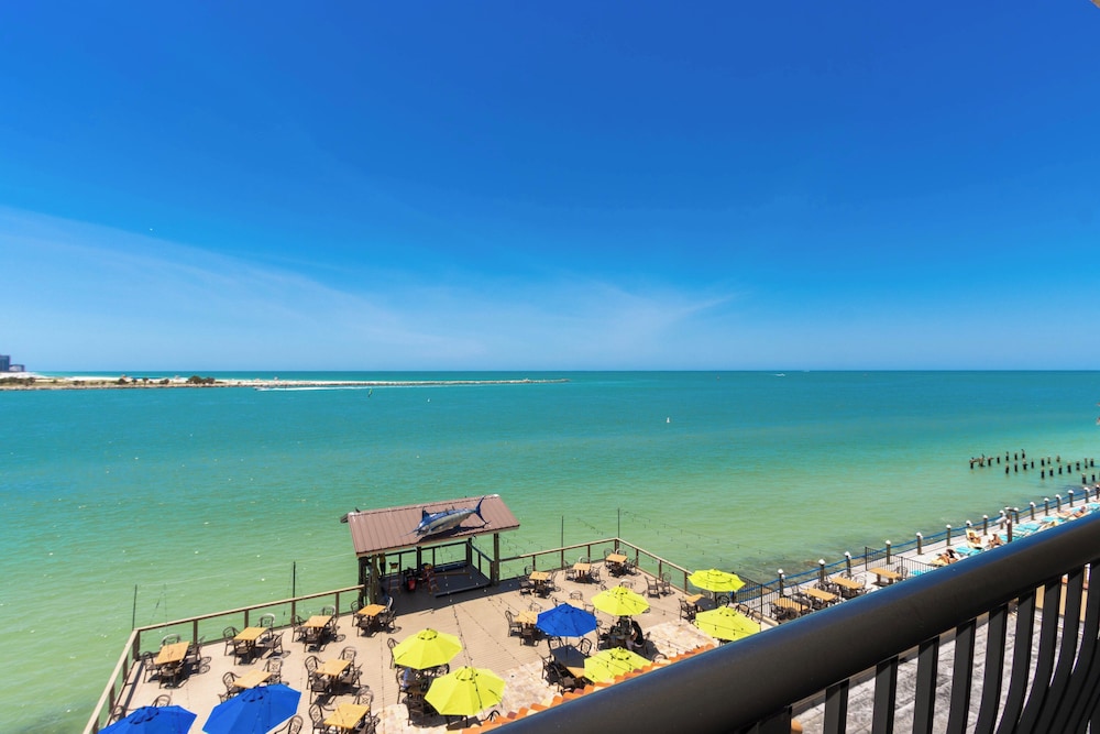 Holiday Inn & Suites Clearwater Beach by IHG — Restaurant & bars in Clearwater, Florida