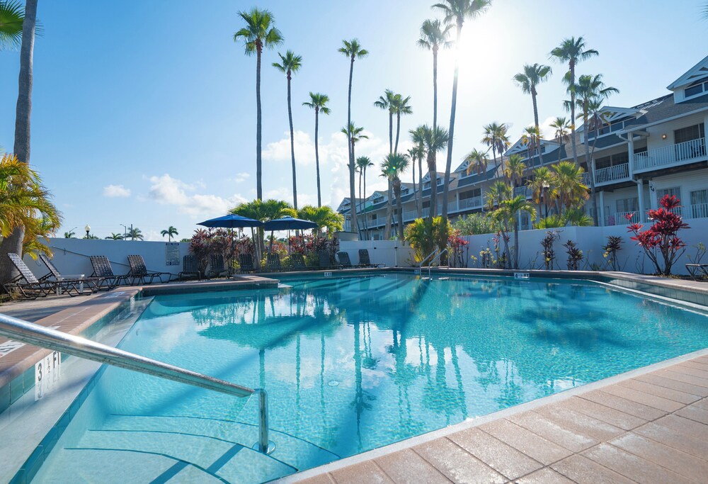 Holiday Inn & Suites Clearwater Beach S-Harbourside by IHG — Swimming pool in Indian Rocks Beach, Florida