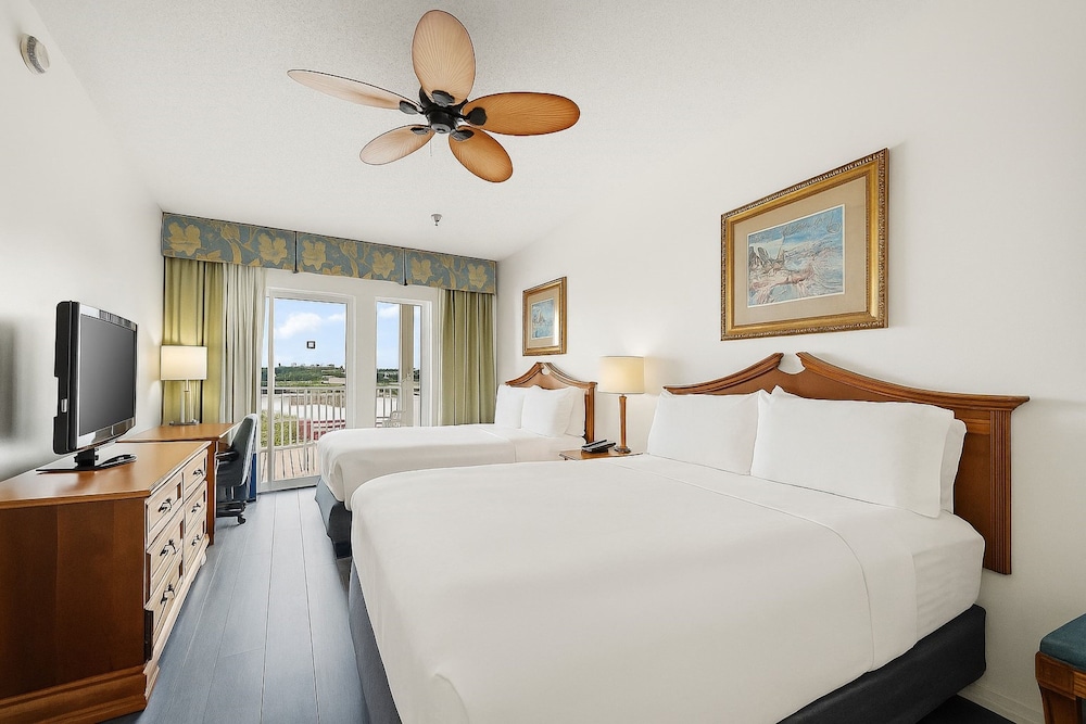 Holiday Inn & Suites Clearwater Beach S-Harbourside by IHG — Hotel rooms in Indian Rocks Beach, Florida