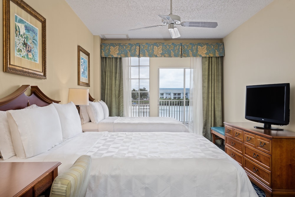 Holiday Inn & Suites Clearwater Beach S-Harbourside by IHG — Hotel rooms in Indian Rocks Beach, Florida