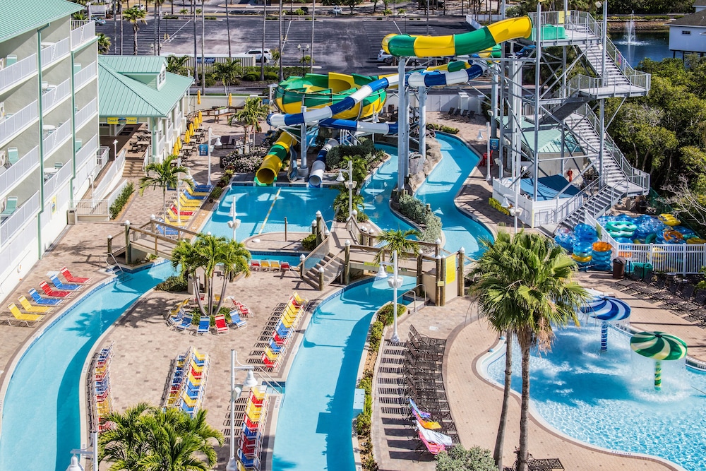 Holiday Inn & Suites Clearwater Beach S-Harbourside by IHG — Swimming pool in Indian Rocks Beach, Florida