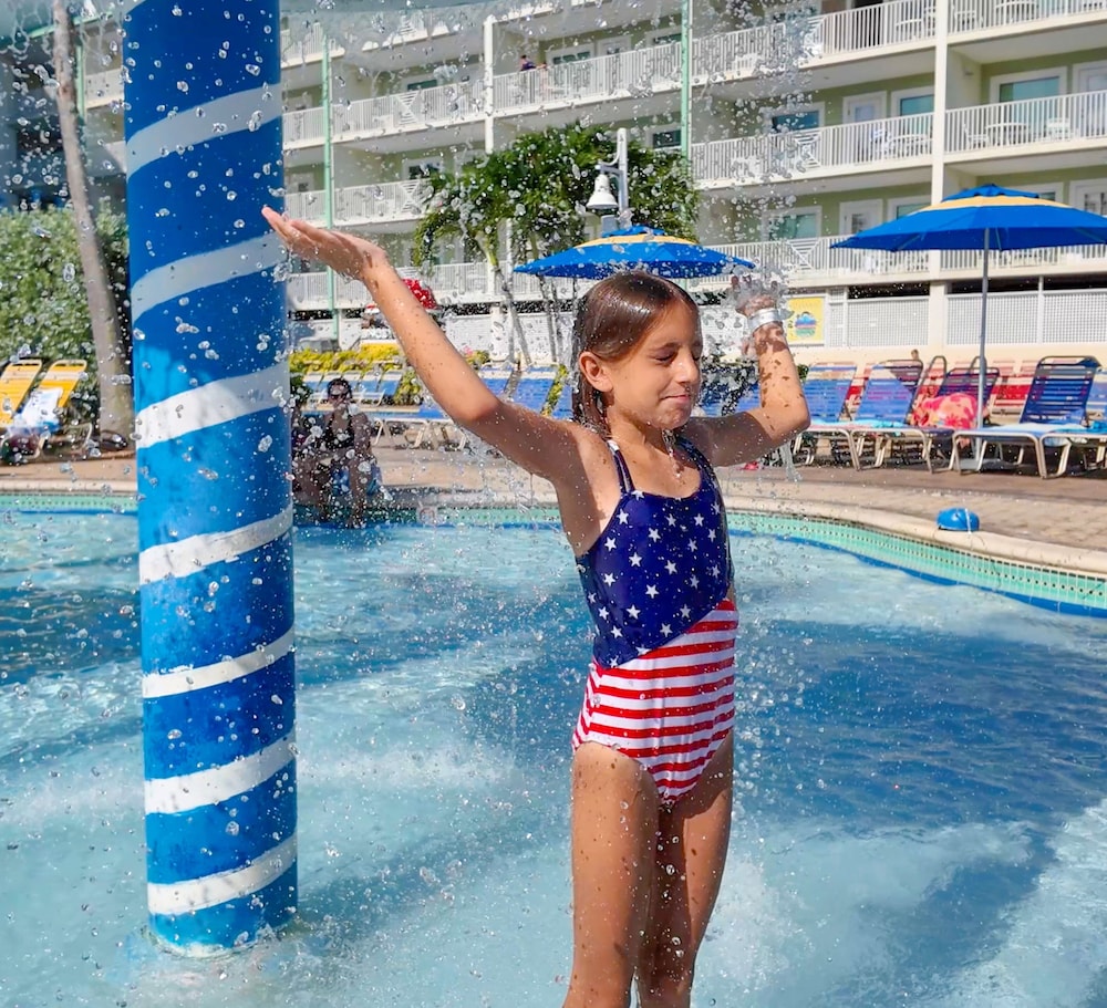 Holiday Inn & Suites Clearwater Beach S-Harbourside by IHG — Attractions for children in Indian Rocks Beach, Florida