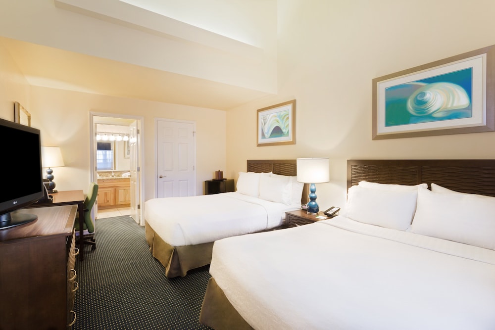 Holiday Inn & Suites Clearwater Beach S-Harbourside by IHG — Hotel rooms in Indian Rocks Beach, Florida