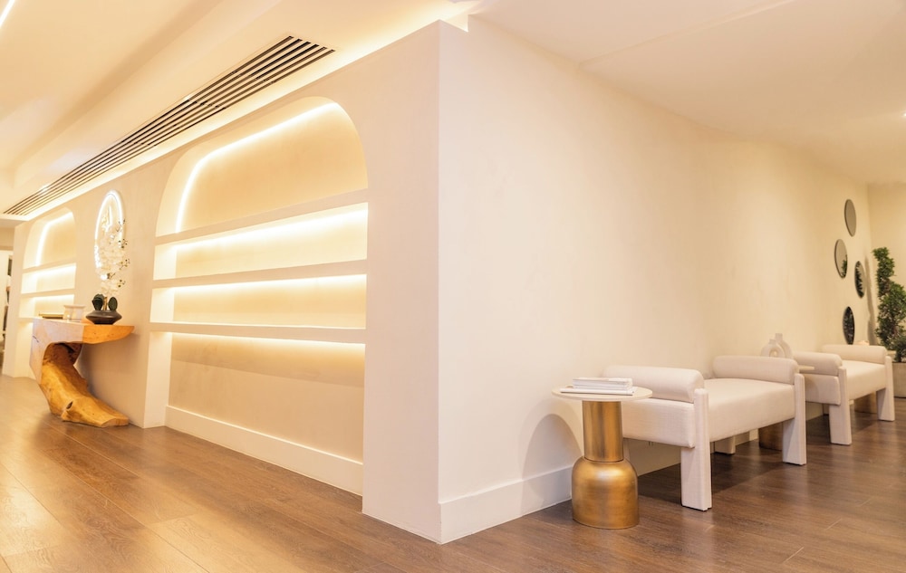 The Grayson Miami Downtown — Spa in Miami, Florida